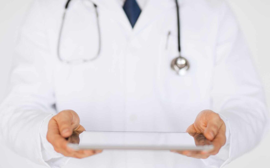 ¿Qué es la recertificación de profesionales de la salud?